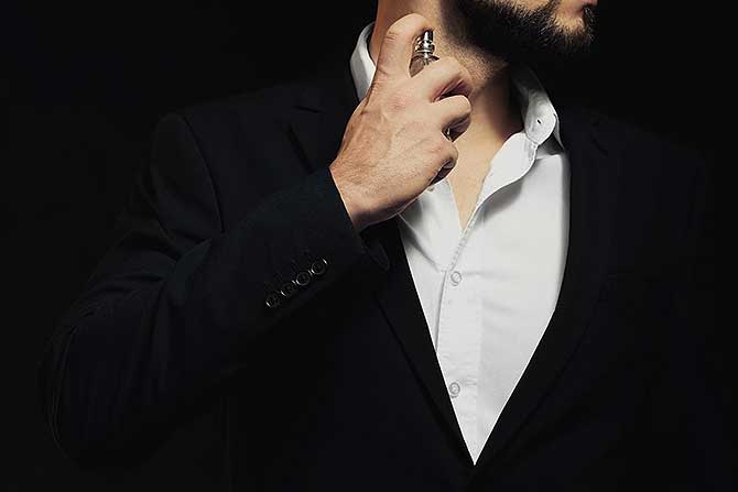 西服搭配香水會加分嗎？